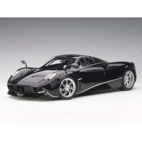 PAGANI HUAYRA 2011 NOIRE BANDES ARGENTE