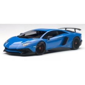 LAMBORGHINI AVENTADOR LP750-4 SV 2015 BLEUE