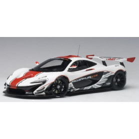 MCLAREN P1 GTR 2015 BLANCHE AVEC BANDES ROUGE