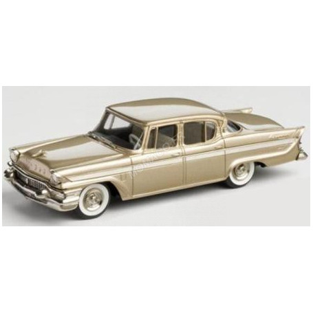 PACKARD CLIPPER TOWN SEDAN 1957
