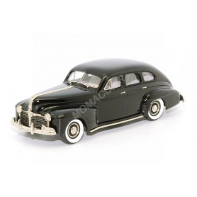 PONTIAC STREAMLINER "TORPEDO" SEDAN 4 PORTES 1941 NOIR