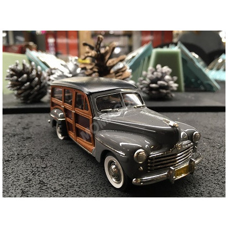 FORD V8 WOODY WAGON 1948