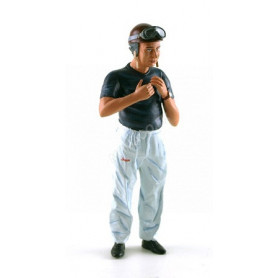 FIGURINE JUAN MANUEL FANGIO ATTACHANT SON CASQUE