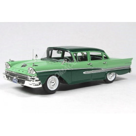 FORD CUSTOM 4 PORTES 1958 VERT 2 TONS