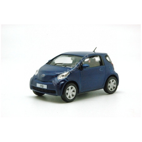 TOYOTA IQ