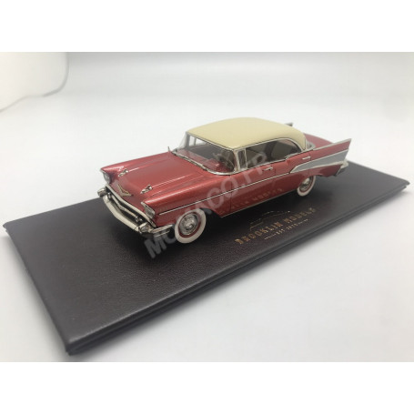 CHEVROLET BEL AIR HARDTOP 4 PORTES 1957 BEIGE/OR