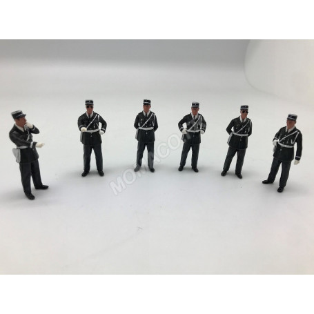FIGURINES LOT DE 6 AGENTS D'INTERVENTION