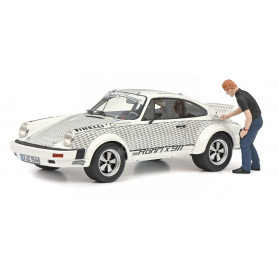 PORSCHE 911 "RÃ–HRL X911" AVEC FIGURINE WALTER ROHRL (EPUISE)"