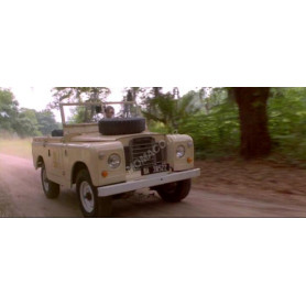LAND ROVER 88 SERIE IIA 1968 "ACE VENTURA : WHEN NATURE CALLS (1995)" SABLE