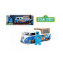 VOLKSWAGEN BUS 1963 AVEC FIGURINE COOKIE MONSTER