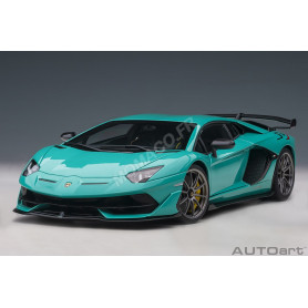 LAMBORGHINI AVENTADOR SVJ BLEU