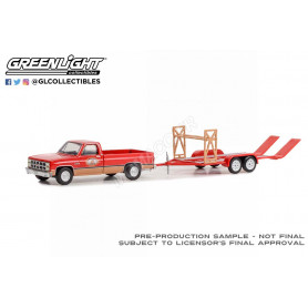 GMC K-2500 SIERRA GRANDE WIDESIDE 1982 AVEC REMORQUE PLATEAU "BUSTED KNUCKLE GARAGE"