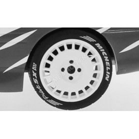 SET DE 4 PNEUS MICHELIN AVEC JANTES OZ COMPOMOTIVE