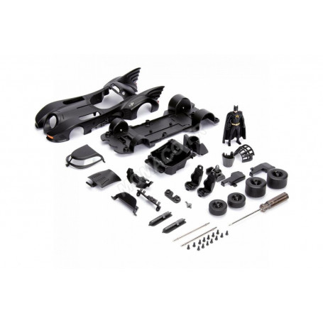 BATMOBILE 1989 AVEC FIGURINE BATMAN (METAL KIT)