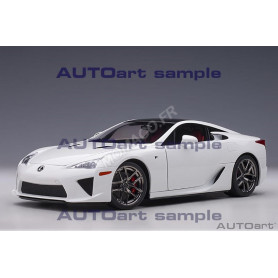 LEXUS LFA BLANC/NOIR